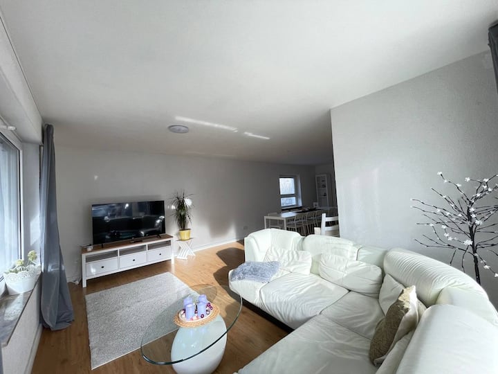 Wohnzimmer Bild 1