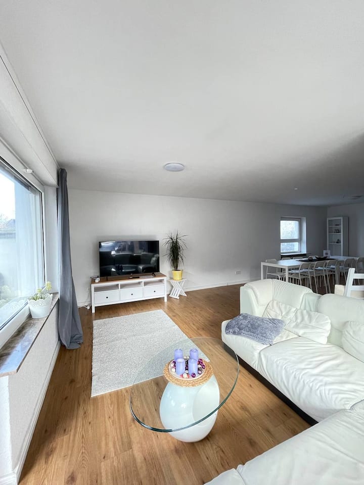 Wohnzimmer Bild 3