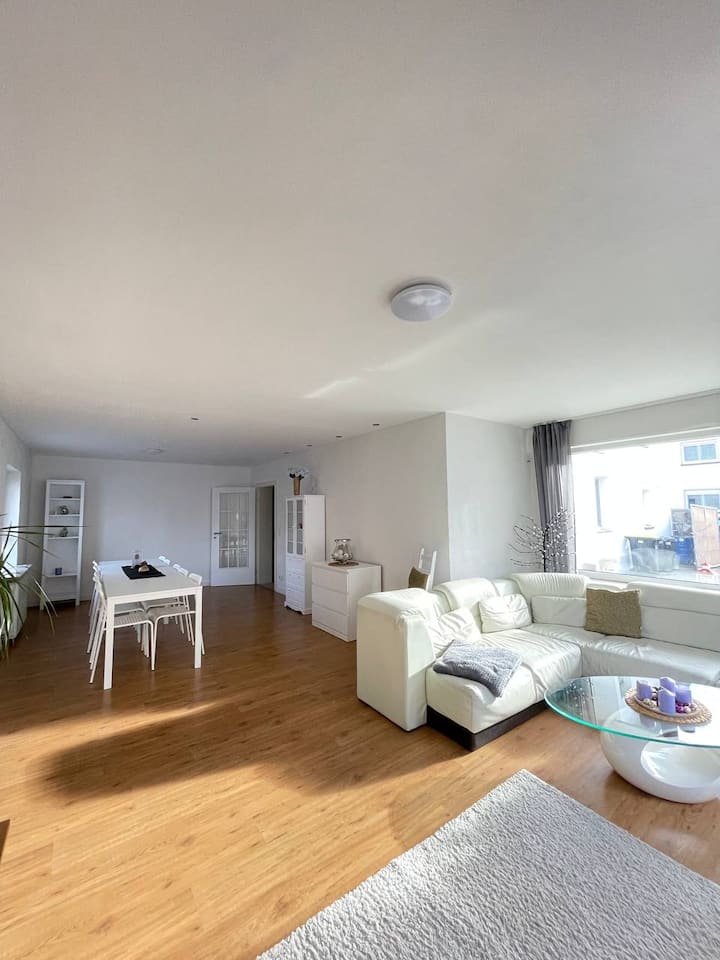 Wohnzimmer Bild 6