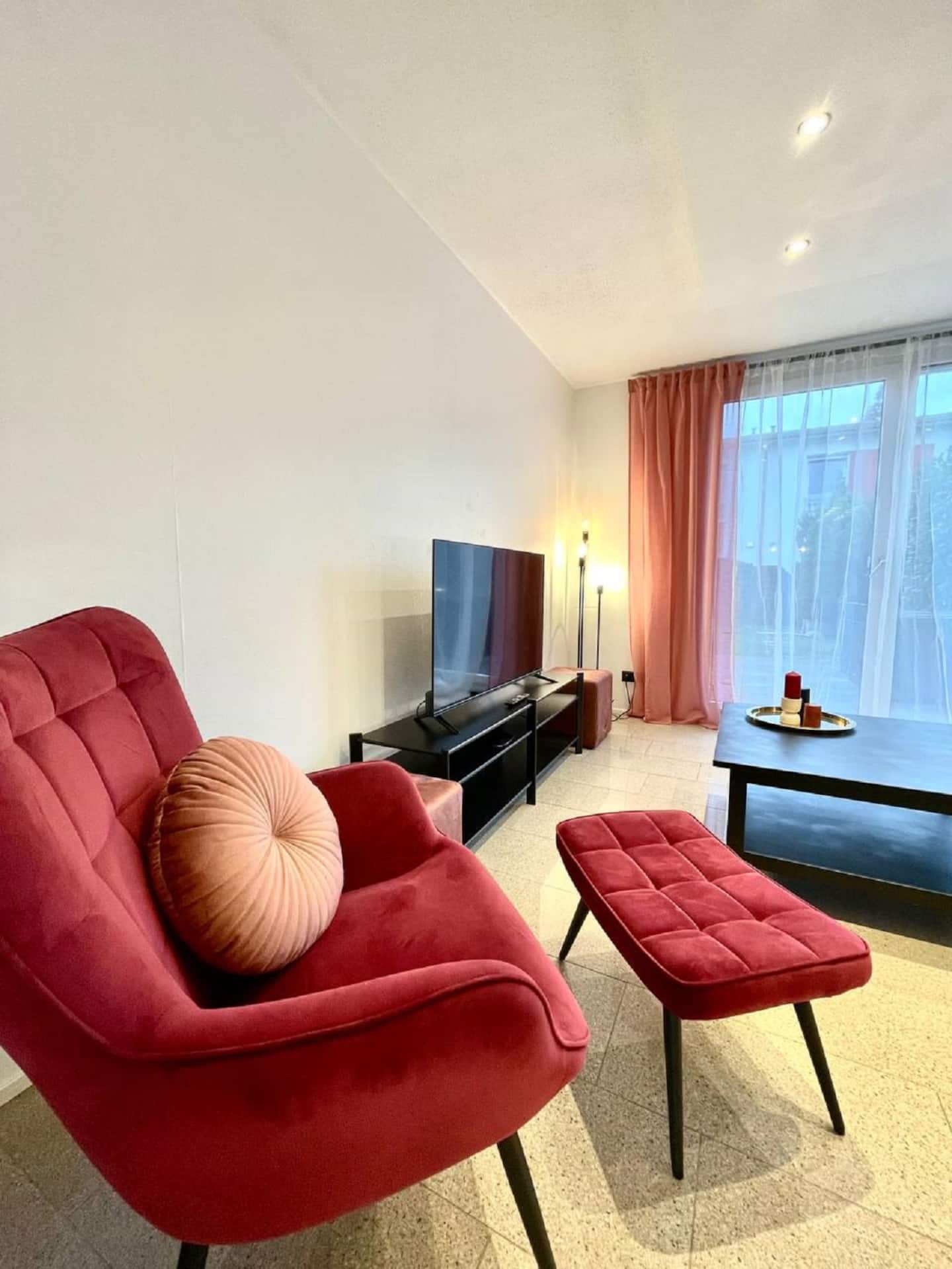 Wohnzimmer Bild 1