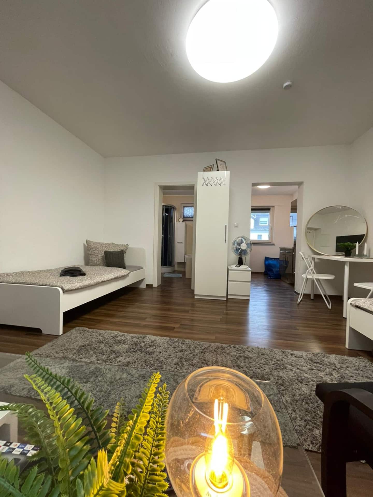 Schlafzimmer Bild 4