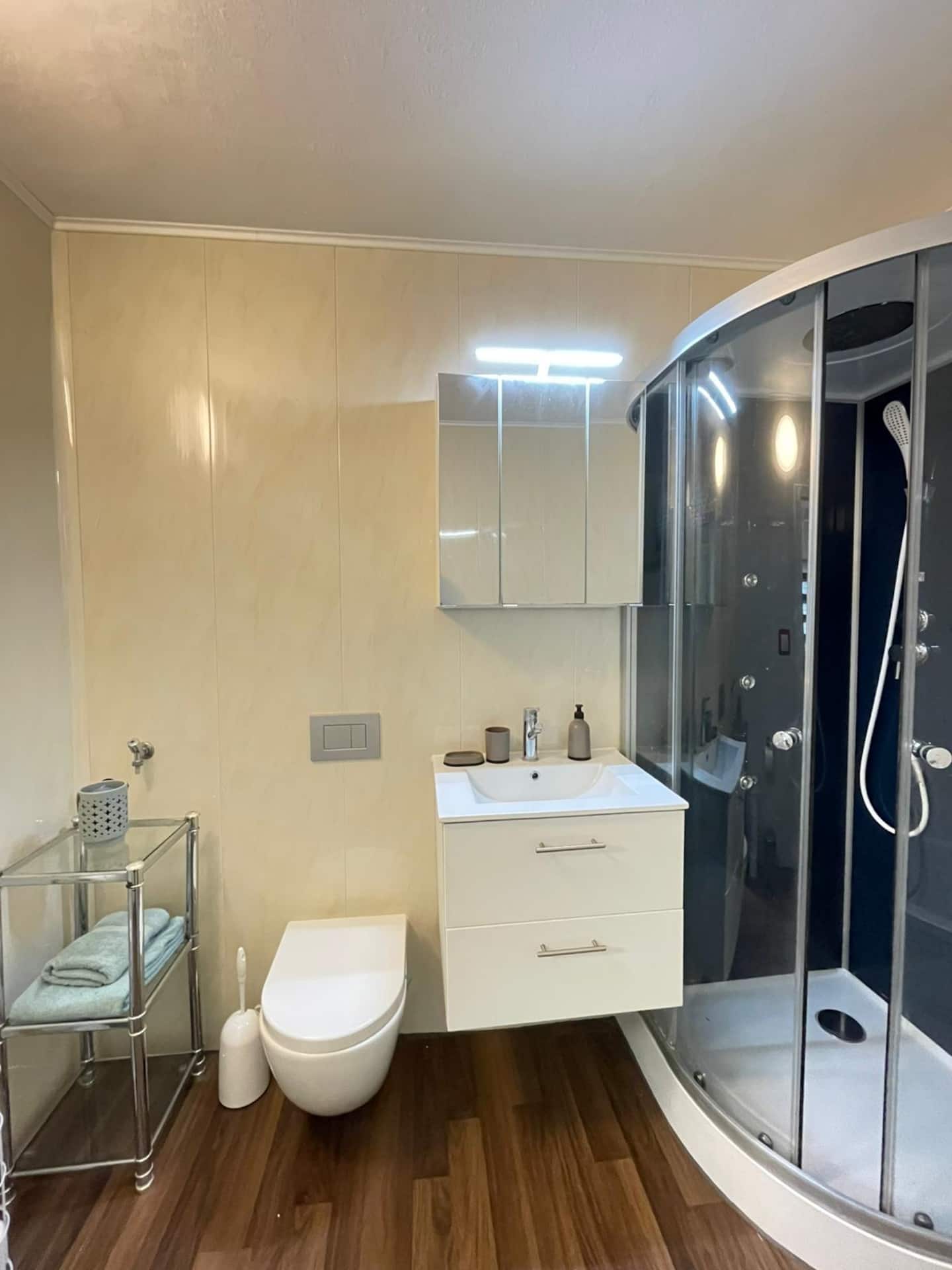 Badezimmer Bild 2