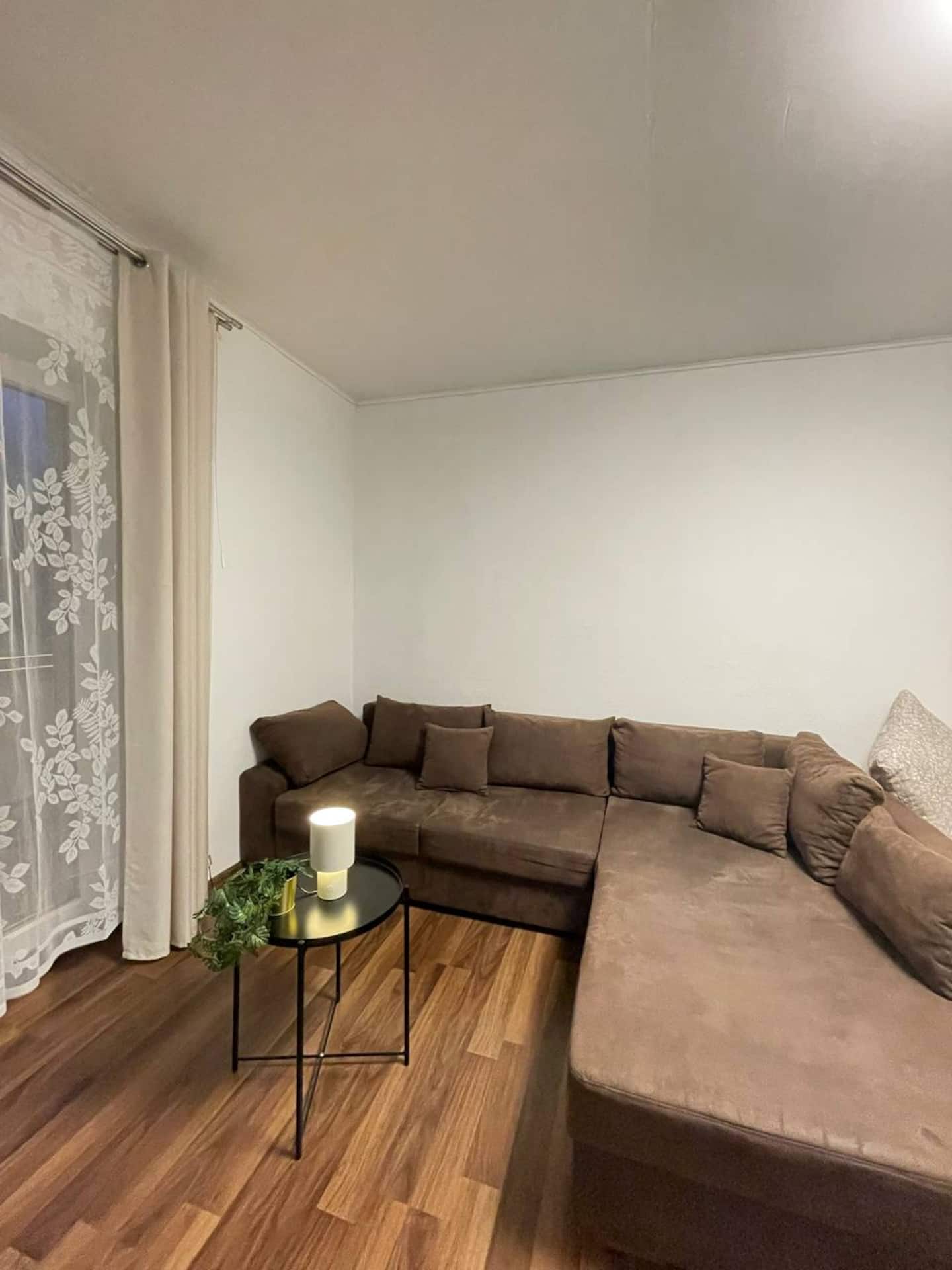 Wohnzimmer Bild 1
